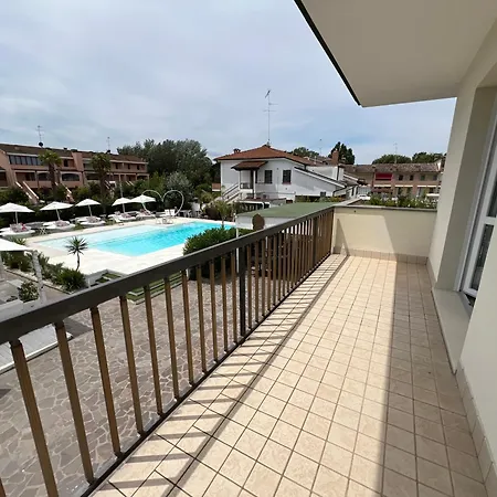 Dubaibeachotel Szálloda Lido degli Estensi