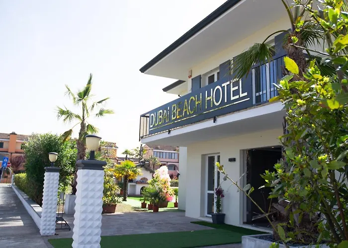 Dubaibeachotel فندق *