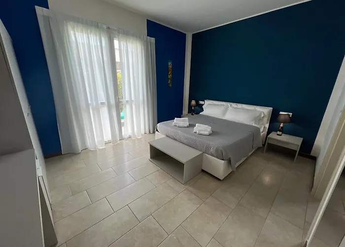 Dubaibeachotel Llido Degli Estensi